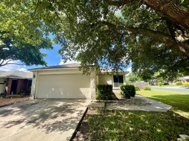 Main picture of 900 Port Daniel Dr