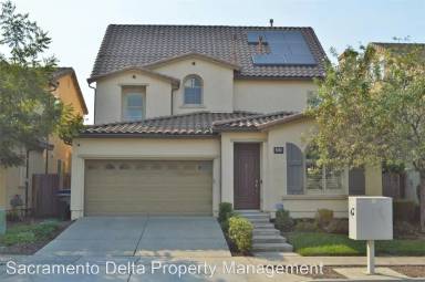 Main picture of 4519 Maple Crest St