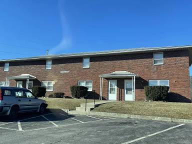 Main picture of 67 Hinkley Dr