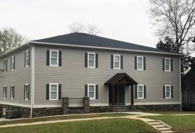 Main picture of 241 N Elbert St