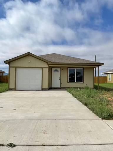 Main picture of 3610 E 3rd Pl