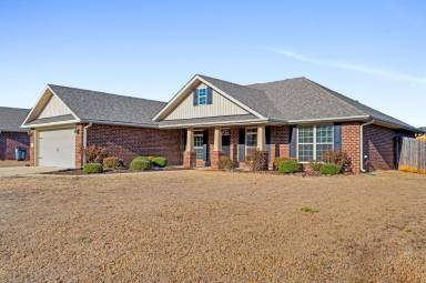 Main picture of 1009 River Crest Trl