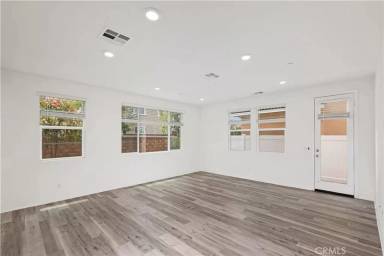 Main picture of 7921 Griffith Peak St