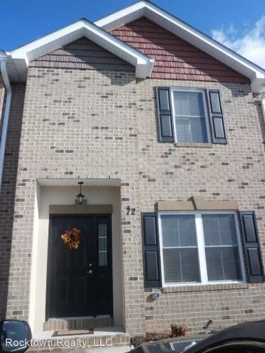 Main picture of 72 Cedar Point Ln