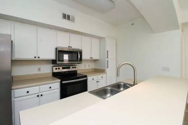 Main picture of 7960 Preserve Cir