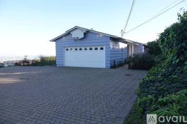 Main picture of 4 Toprail Ln