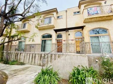 Main picture of 8844 Darby Ave