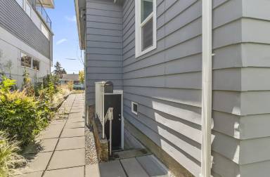 Main picture of 4246 S Graham St