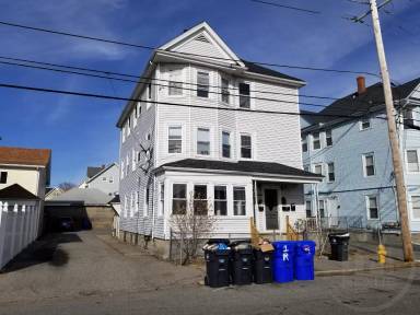 Main picture of 82 Webster St