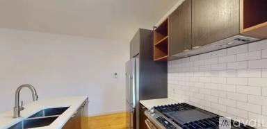 Main picture of 75 Bank St