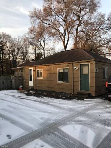 Main picture of 77 Longfellow Rd