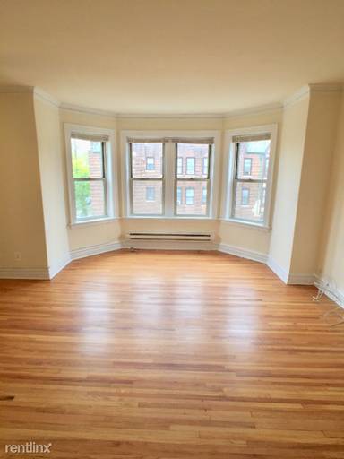 Main picture of 2436 W Rosemont Ave