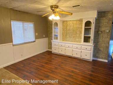 Main picture of 620 W Upjohn Ave