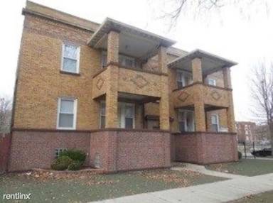 Main picture of 1463 E 68th St