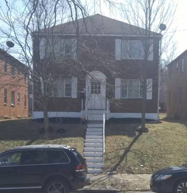 Main picture of 216 E Bruce Ave