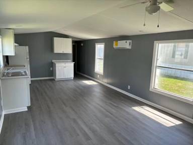 Main picture of 112 Cynthia Ln