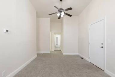 Main picture of 910 N Arlington Ave