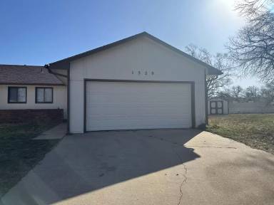 Main picture of 1529 N Smith Cir