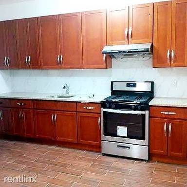 Main picture of 423 62nd St