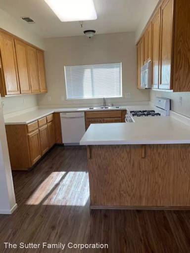 Main picture of 2917 Snyder Ave