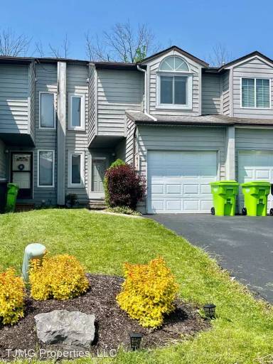 Main picture of 241 Quincy Pl