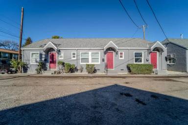 Main picture of 819/824 Oak St