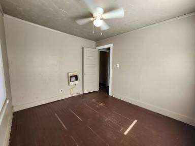 Main picture of 606 W Washington St