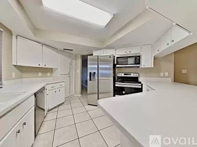 Main picture of 212 Hillcrest Dr