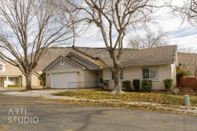 Main picture of 351 S Valley View Dr