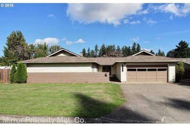 Main picture of 52298 SE Ironwood Ct