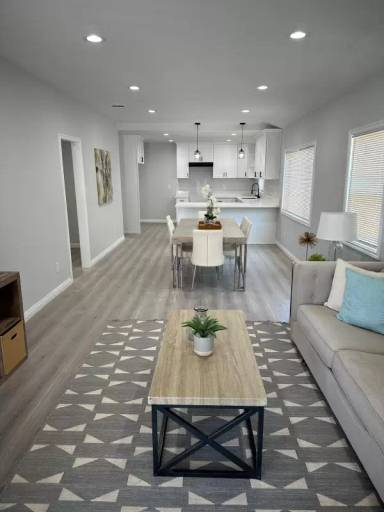 Main picture of 1131 E 21st St