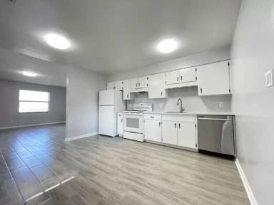 Main picture of 903 W Orange St