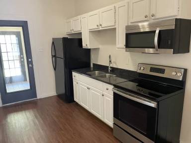 Main picture of 239 Taft Blvd