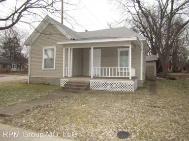 Main picture of 1221 W Harrison St