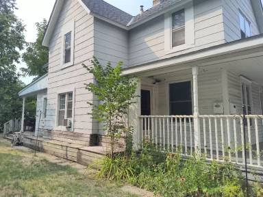 Main picture of 1850 Quincy St NE