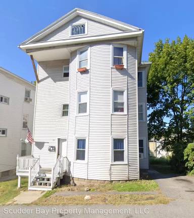 Main picture of 15 Hillside St
