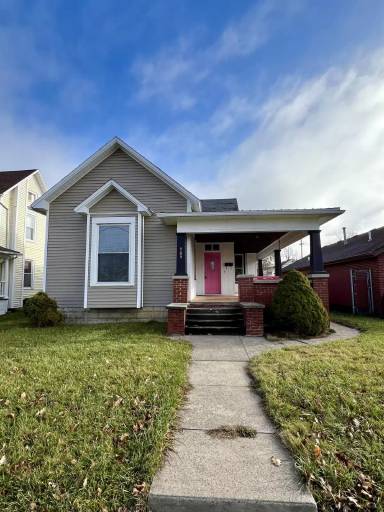 Main picture of 909 N Main St