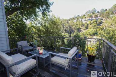 Main picture of 6725 Oakwood Dr