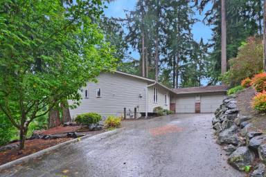 Main picture of 11025 SE 25th St