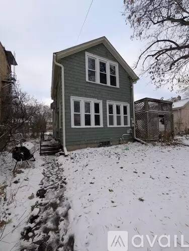 Main picture of 612 7th St SE