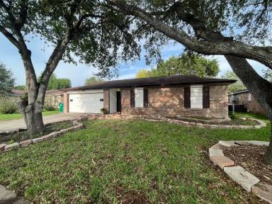 Main picture of 2846 Blue Grass Dr