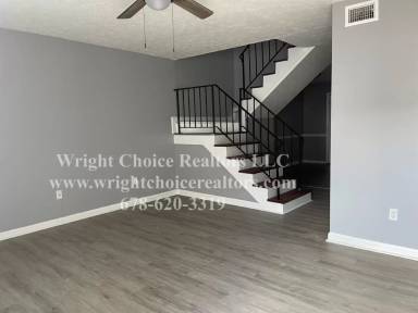 Main picture of 2626 Evans Mill Dr
