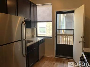 Main picture of 6930,6954,6971,6975 N Greenview Ave Apartments