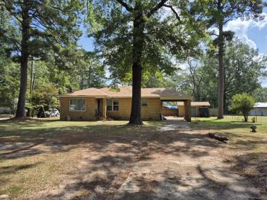 Main picture of 3601 S Olive St