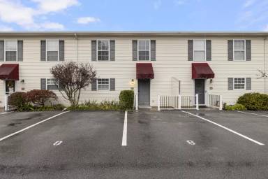 Main picture of 2101 Cherokee Rd