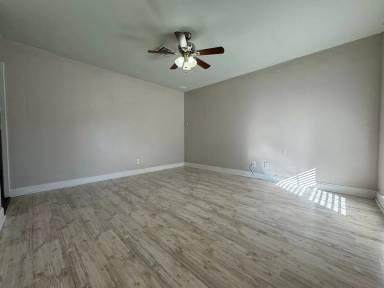 Main picture of 122 Davis Ln