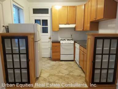 Main picture of 4509 N Greenview Ave