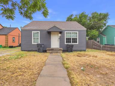 Main picture of 1209 SW 20th Ave