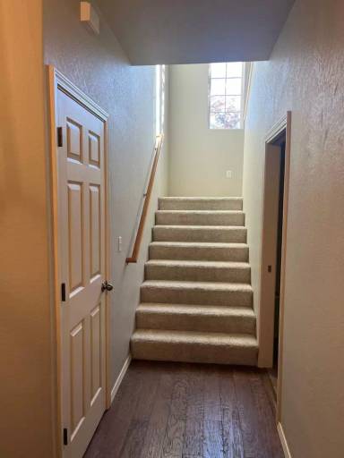 Main picture of 2611 Parkwood Village Ln