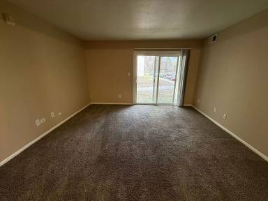 Main picture of 360 S Rosenberger Ave